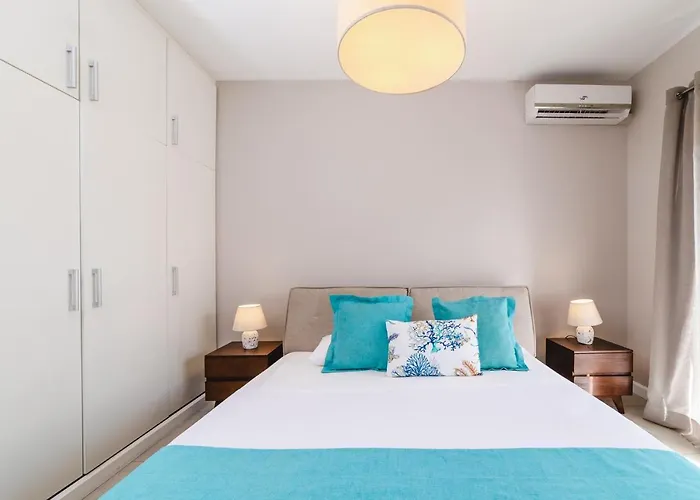 Beachcove No 6
