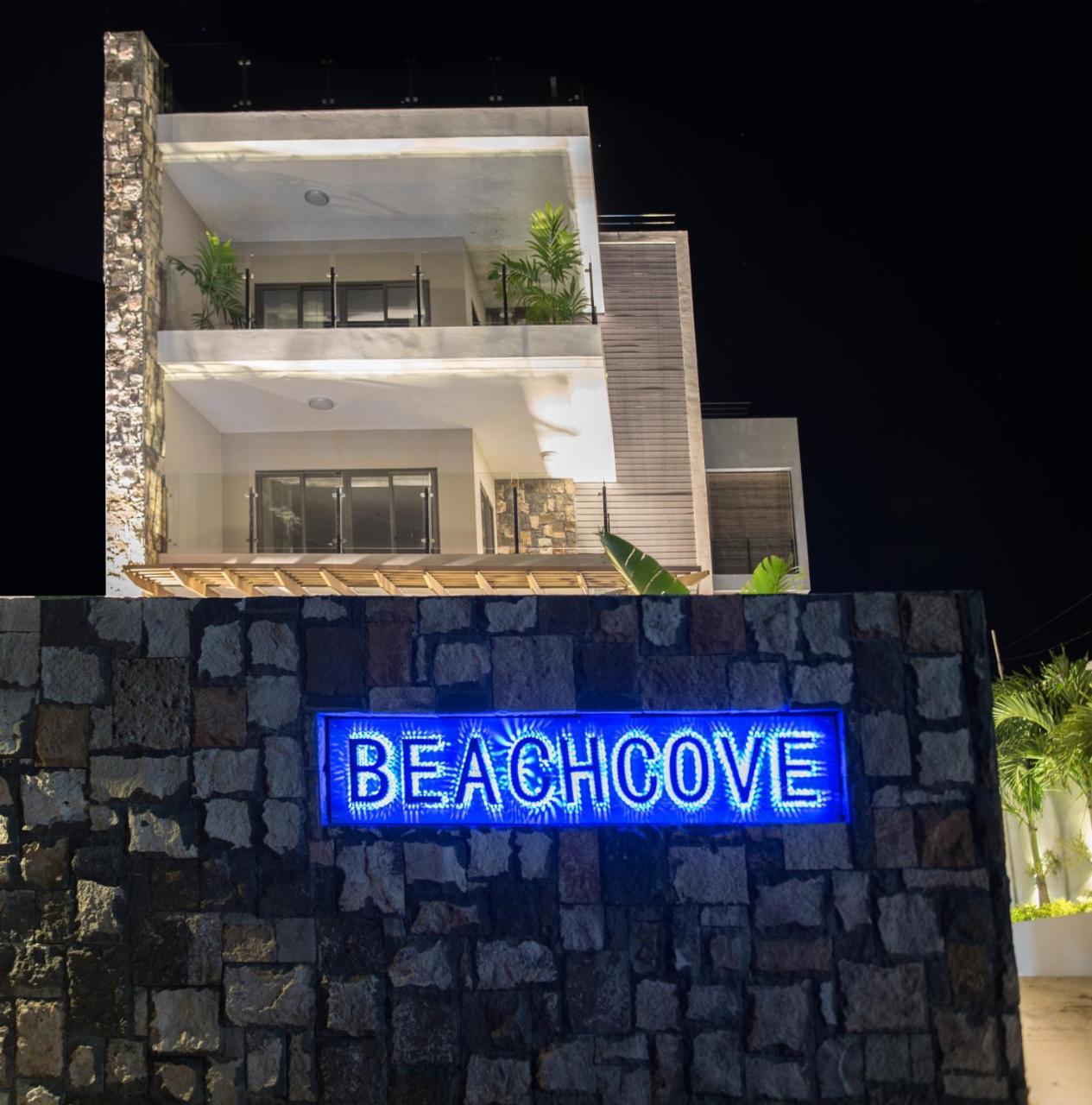 Beachcove No 6 * Grand Baie